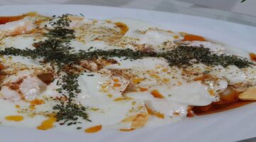 Yoğurtlu Yumurta Salatası Nasıl Yapılır?