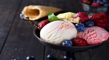 Meyveli Dondurma Kupu Nasıl Yapılır?