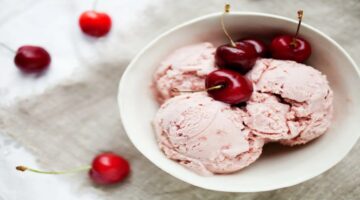 Vişneli Dondurma Nasıl Yapılır?